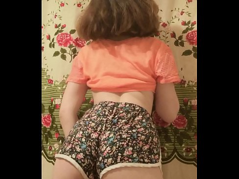 ❤️ Una ghjovana sexy si spoglia i pantaloncini davanti à a camera ❤️❌ Pornografia dura à co.courseclass.ru ❌️❤