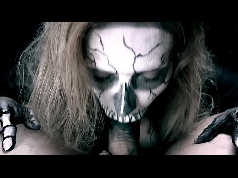 ❤️ Ragazza demonia chì succhia u cazzo cù a so bocca nera è ingoia cum. ❤️❌ Pornografia dura à co.courseclass.ru ❌️❤